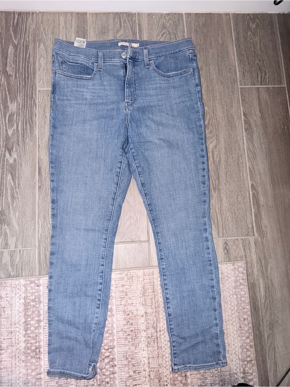 Levi's Women's Light Blue Skinny Jeans